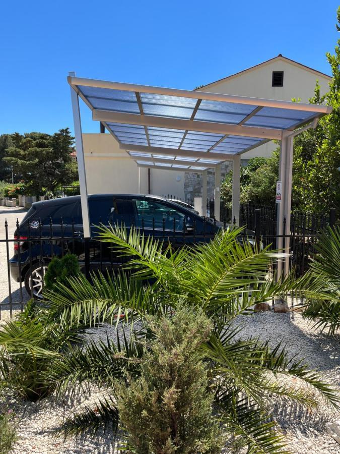 Апартаменты Grey Pearl With Free Ev Ch-Station Valbandon Экстерьер фото